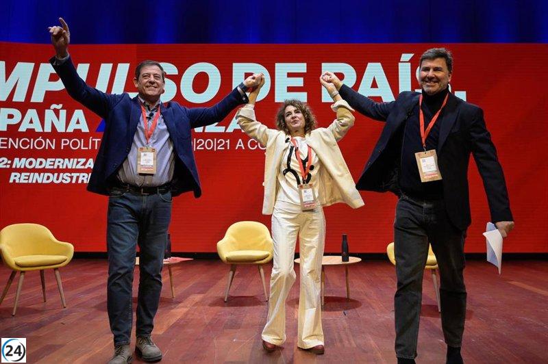 Besteiro alerta sobre la posibilidad real de una Galicia mejor, mientras Montero respalda los gobiernos autonómicos afines.