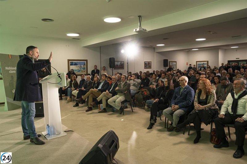 Abascal centrará su atención en Galicia: pasaría la mitad de la campaña en la región y participará en el acto de cierre en A Coruña.