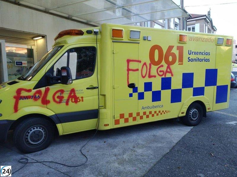 Investigan a 10 individuos por vandalismo en ambulancias durante la huelga de verano en Vigo.