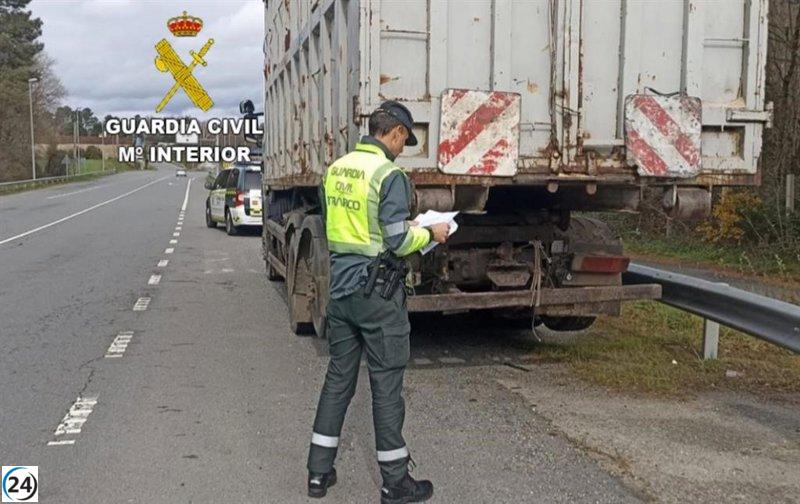 Descubren camión con serios problemas de seguridad en Silleda, Pontevedra.