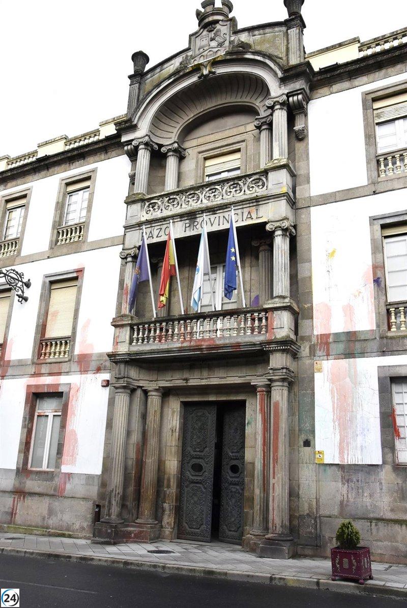 La Diputación de Ourense busca recuperar los más de 100.000 euros necesarios para reparar la fachada de su sede.