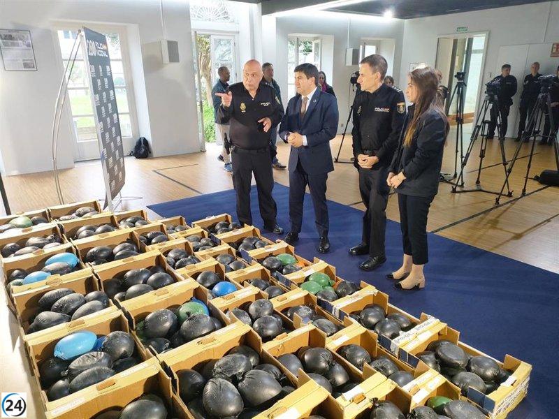 Organización gallega planeaba distribuir droga escondida en melones en el puerto de Vigo.
