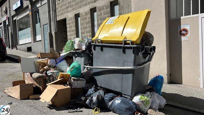 Vandalismo nocturno en A Coruña: 16 contenedores quemados y daños en vehículos y escaparates