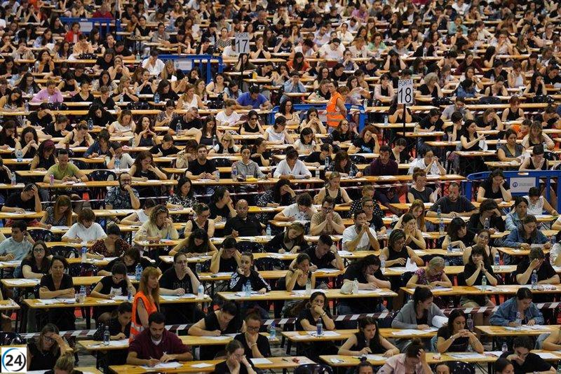 El Sergas abrirá oferta de 1.157 plazas en su próxima OPE, incluyendo 297 para médicos y 152 para enfermería especializada.
