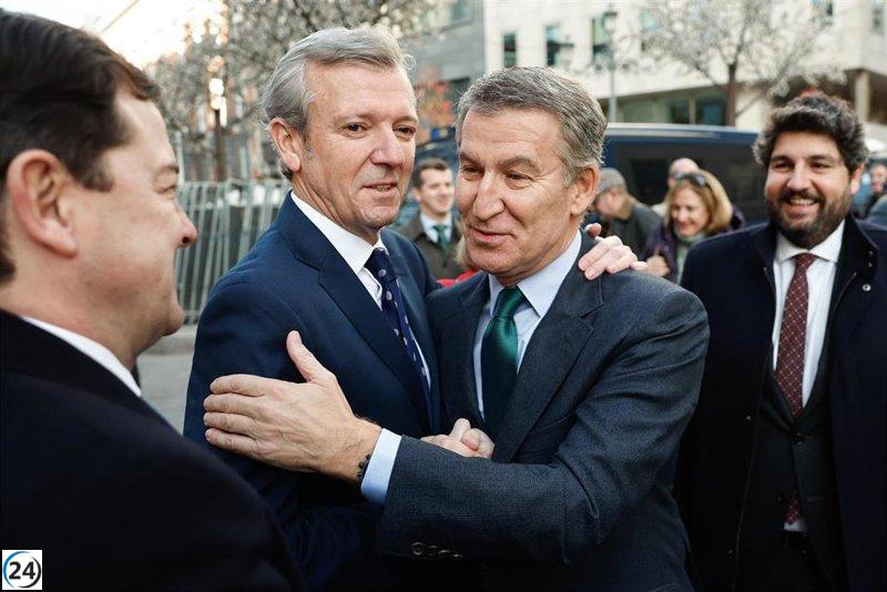 Rueda destaca la urgencia de proteger la Constitución ante la corrupción del Gobierno.