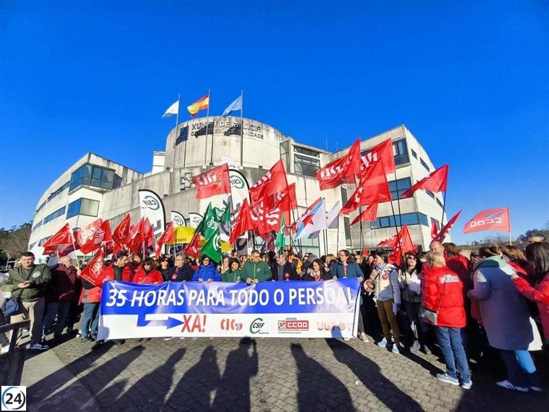 Sindicatos demandan a Sanidad una negociación efectiva y la extensión de la jornada de 35 horas a todo el personal.