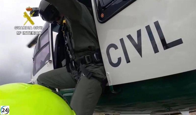 Rescate en Chandrexa de Queixa: la Guardia Civil salva a cuatro atrapados en un vehículo en área remota.