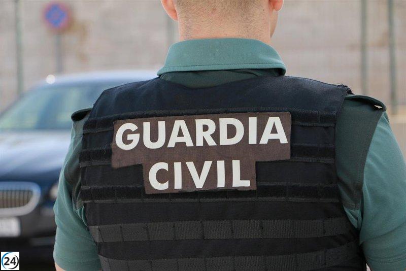 Arrestan a un individuo en Burela por violaciones a la salud pública tras registro domiciliario.