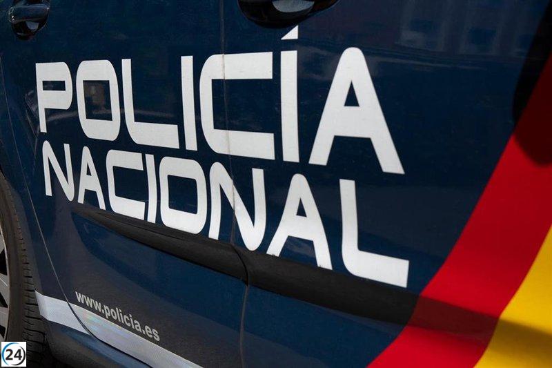 Arrestan a un impostor en Vigo que estafó más de 22.000 euros a una mujer haciéndose pasar por constructor.