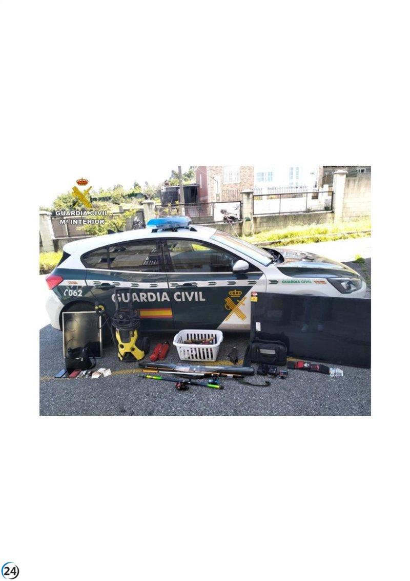Tres habitantes de O Grove arrestados por robos violentos; se indaga a dos posibles cómplices.