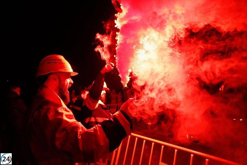 Alcoa enfrenta posible demanda mientras comité organiza protestas.