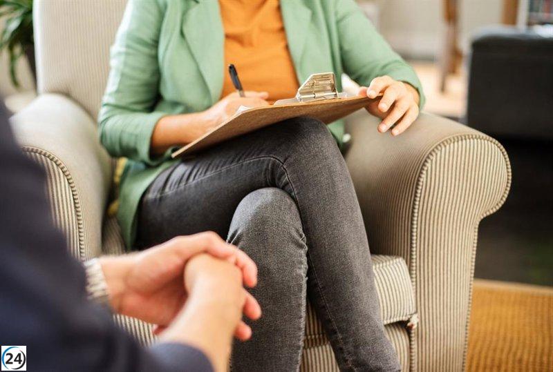 Sanidad advierte que se requiere una nueva normativa para integrar psicólogos sin especialización en la sanidad pública.