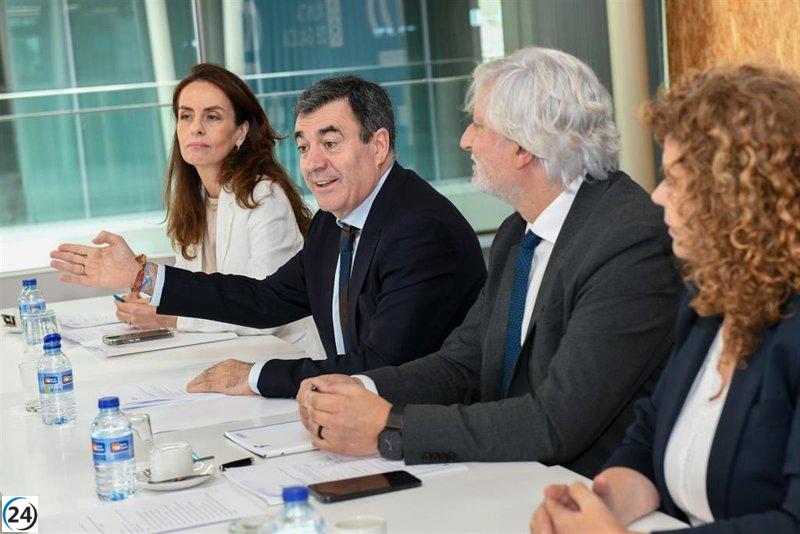 Educación exige a colegios asegurar la imparcialidad ideológica para fomentar la convivencia.