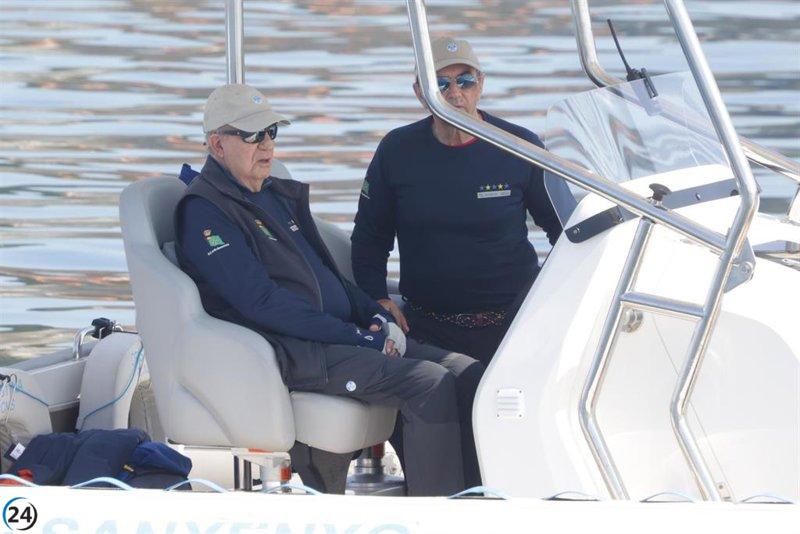Juan Carlos I concluye su visita a Sanxenxo tras seis días en compañía de familiares.