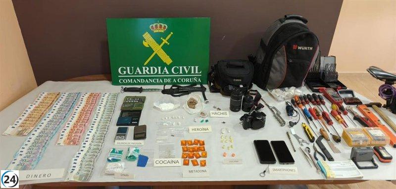 Operativo en Boiro: Ocho arrestos y dos en la mira por tráfico de drogas.