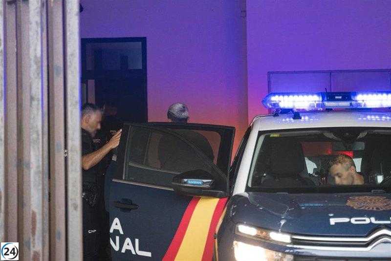 Cuatro nuevos arrestados por la reyerta en Ribeira llegan a los tribunales tras el fallecimiento de un hombre.