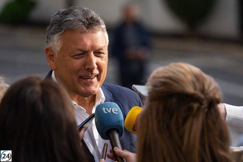 Borracho embiste al alcalde de Sanxenxo en un estacionamiento.