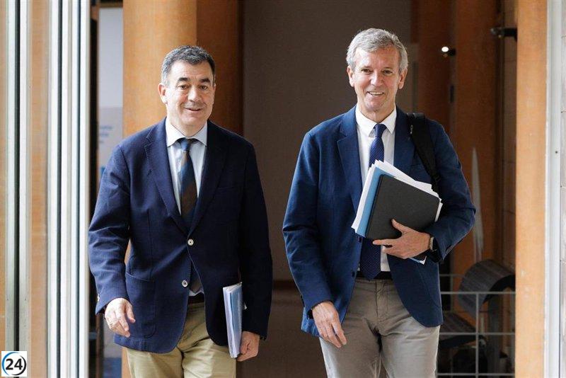 Iniciativa para simplificar la burocracia escolar busca liberar 120.000 horas anuales a los docentes.