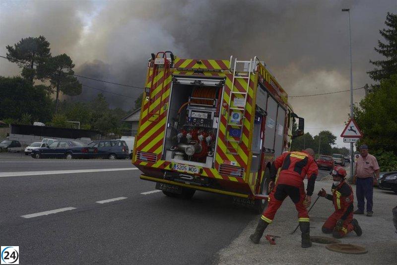 Arrestan a un hombre tras el incendio en Oímbra que dejó heridos a tres brigadistas.
