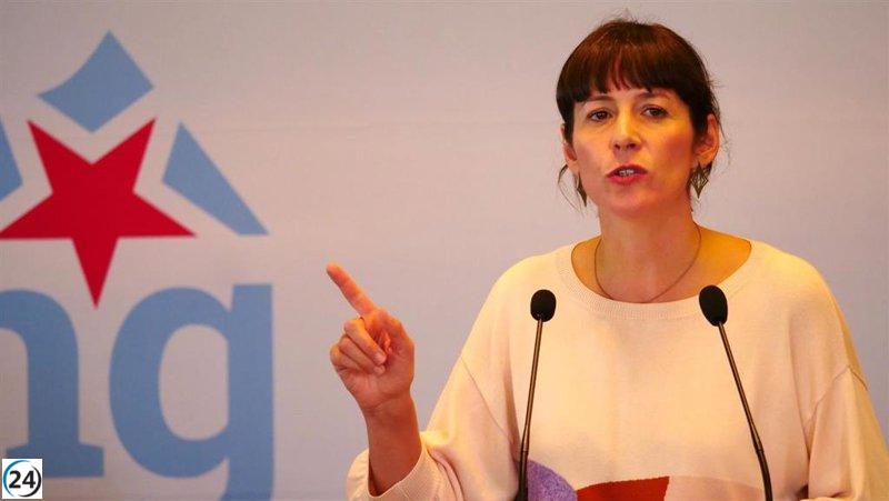 Pontón exige a Rueda que corrija su postura y sume a los jóvenes migrantes al sistema de protección infantil.