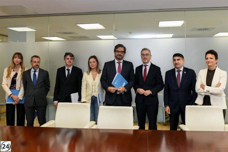 Xunta y Gobierno acuerdan ceder aeródromos y permisos laborales con mayor colaboración en meteorología.