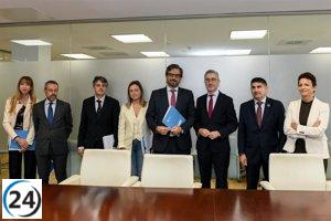 Xunta y Gobierno acuerdan ceder aeródromos y permisos laborales con mayor colaboración en meteorología.