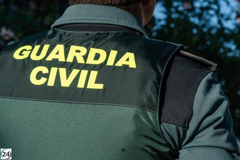 Dos asturianos arrestados tras robar en una cafetería de Ribadeo mediante alunizaje.