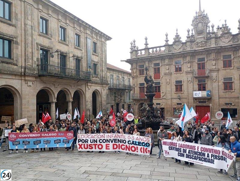 Trabajadores de servicios sociales y educativos en Santiago exigen un convenio gallego y mejores condiciones laborales.