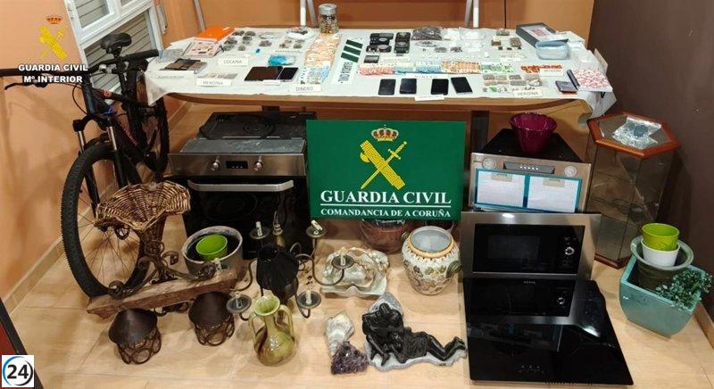 Cinco residentes de Boiro arrestados en un operativo contra el narcotráfico con 7.000 dosis de drogas confiscadas.