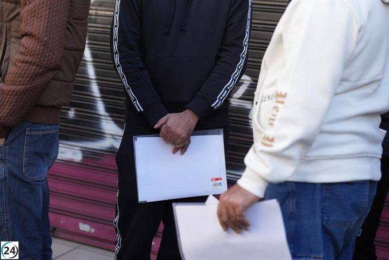 Calma entre los solicitantes de regularización migratoria en Galicia, sin aumento de tensión.