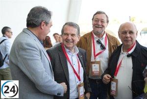 Caballero confía en la victoria del PSOE y su reelección en FEMP, así como en la ampliación de su mayoría en Vigo el 28M.