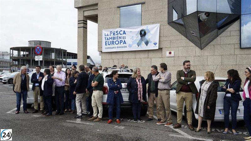 Protestas del sector pesquero exigen dimisión del comisario de Pesca por sus políticas, según ARVI.
