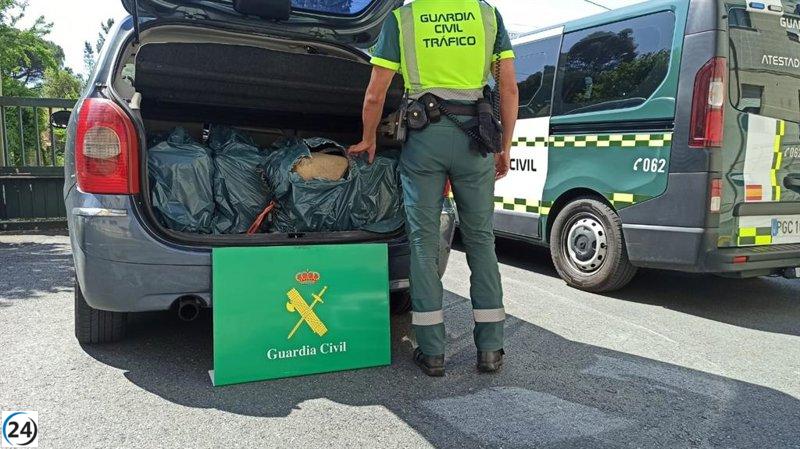Atrapado en Ourense con 140 kg de hachís en su auto durante control de velocidad.