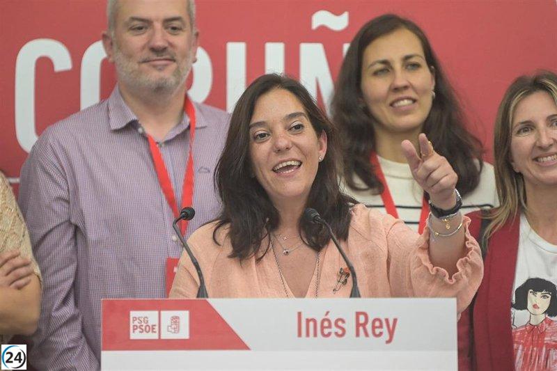 Inés Rey (PSdeG) celebra su reelección como alcaldesa de A Coruña.