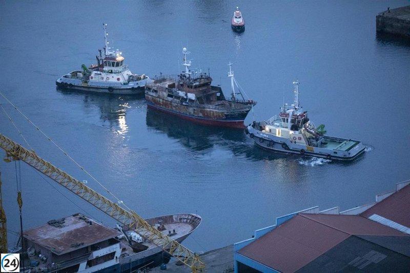 El 'Nuevo San Juan' sigue en el puerto de Gijón a la espera de los informes.