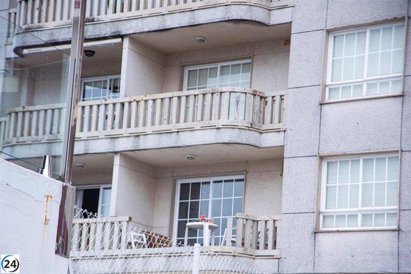 Joven herido al caer desde un balcón en Sanxenxo (Pontevedra) sigue en condición crítica